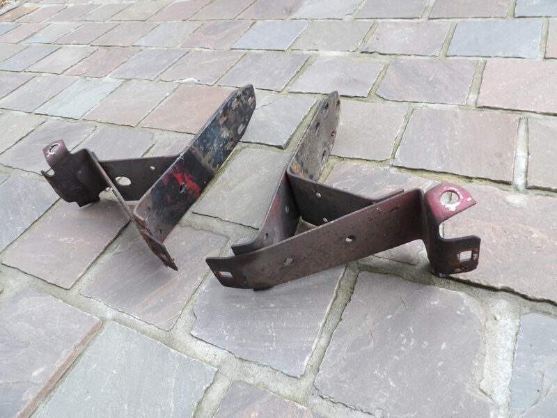 Ferrures de pare choc cox