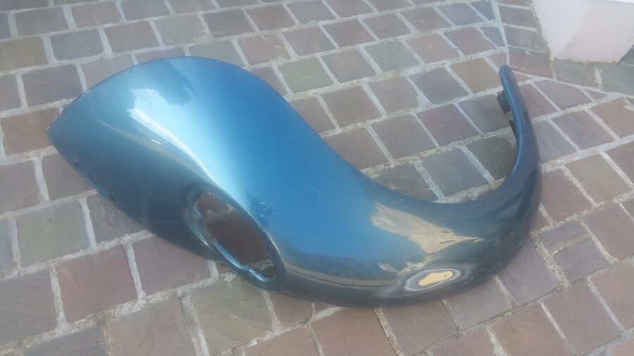 Aile arrière gros feux coté conducteur 